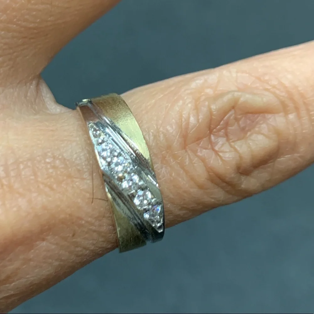 New 8mm 14k yellow Gold Men’s CZ Wedding Band